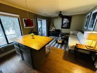 Beautiful waterfront views, super clean, close to Parris Island and beaches!
