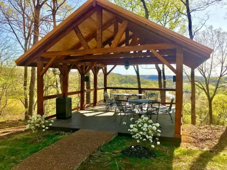 River Run Cottage at Horseshoe Bend Farm