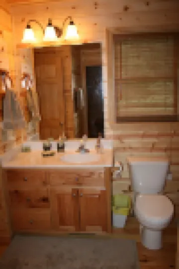 Bear Claw Cabin,  Located in Blairsville,GA ! on Richard Russell Scenic Hwy !!