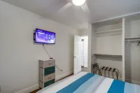 Modern & Cozy ~Mins to the Beach ~ Queen Beds~ Pkg Hotels near Imperial Beach Pier