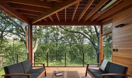 Nordlys Lodging Co. - LongHouse