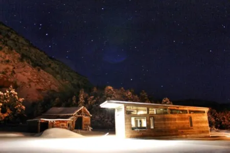 Cliffside Cabin  # 1 Отели в г. Кейн Каунти