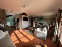 Holiday house with private pool and fenced garden - 부티크