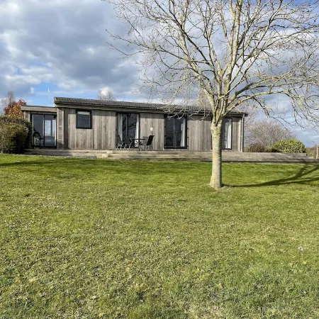 Perfect quiet countryside retreat Отели в г. Альчестер