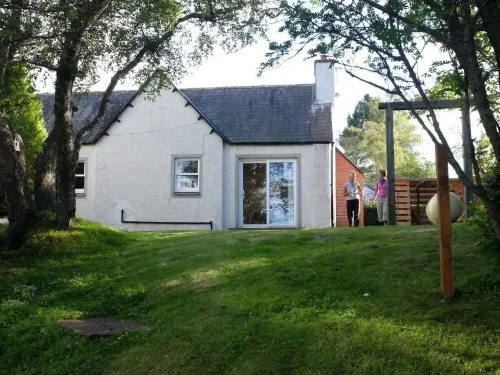 Morrone Cottage - Beautiful mountain cottage, large garden and wonderful views. Hotels in Ballater