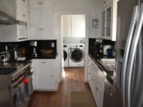 4 bed 3 bath house in wine area near SF. Walk to town. Dog friendly PLV120240032 Hotels in Petaluma