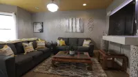 Luxury Boutique Style 1 Bdrm Condo in Downtown Location