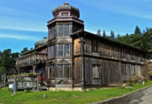 Waves End, by Vinifera Homes