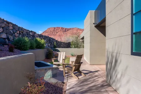 *New Owner Special* Stunning Luxury Home near Tuacahn and Snow Canyon