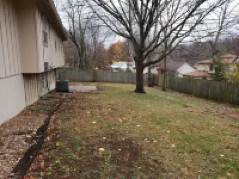 Renovated 3BR/2bath Ranch Near Hospital-Ideal for Families & Medical Stays Hotels in Shawnee