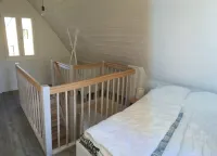 lauch3.de: yellow holiday home by the lake Hotels in Gorden-Staupitz