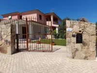 Emerald Villa with a Wonderful Garden Hotels in 