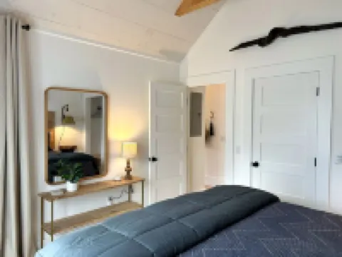 Modern Luxury meets Downtown Experience Centrally-Located in Bryson City