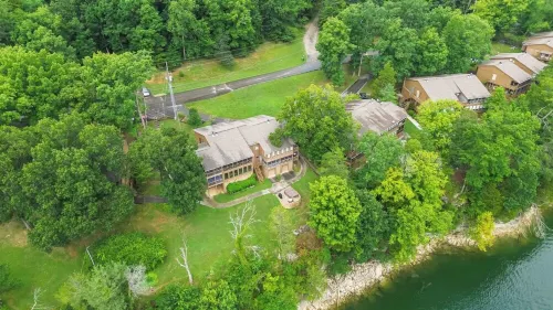 Welcome to Family Lake Time – Your Waterfront Condo!