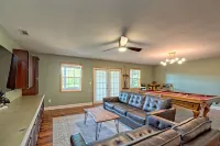 STUNNING Mountain VIEW Lodge for 14!