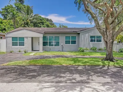 Indulge in Your Dream Getaway: Modern, Luxurious Paradise Awaits- Book Now! Hotels in der Nähe von Beijing Mart