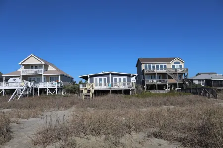 Oceanfront Cottage with Great Views!