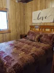 Sunset Cabin at Sweet Retreat Waterfront