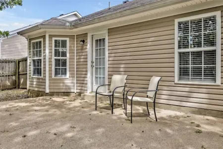 NEW! Spring Hill Private Cozy 3BR Home