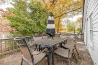 Large “Maple Cottage” in Beautiful Gastonia Area