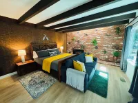 4 Bedroom Family Cabin • 5 Min Stroll to Lake Gregory! Hotel a Crestline