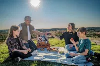 Vista Cottage & Pool on Exquisite Hill Country Ranch Giraffes, rhino & Zebras