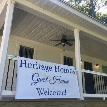 Family Friendly Guest House-3 Bedroom, 2 Bath. Custom Farm/Craftsman
