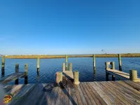 3 Bedroom Condo( Beach, & fish) Beautiful Bayside View and Perfect Sunsets