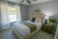 Beautiful 3 BD/2 BA Home with Ping-Pong, Arcade, Grill, and 2 Dining Rooms Hotels in Irmo