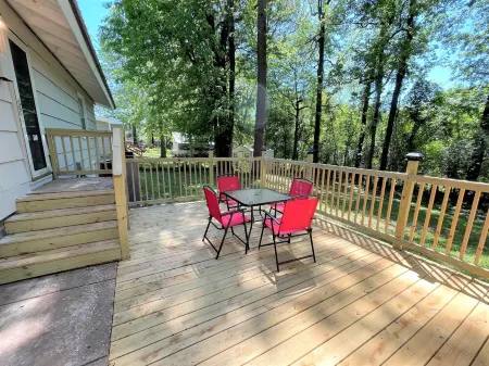 The Bungalow / Artsy • Eclectic • Urban • Boutique Отели в г. Сентер Пойнт