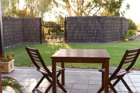 Vineyard Suite for a couple in Historical Homestead, relax on family winery.