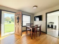 More Space than Hotel -- King Bed/ Bunk Bed / Laundry - 29mi to Nashville