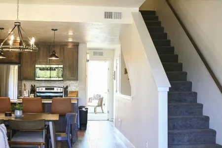 The Gathering Place- REFRESH. ADVENTURE. GATHER. REPEAT. - Vacation Townhome