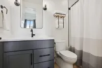 Fantastic Downtown Golden Location! Close to everything! Completely remodeled!