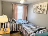 Historic charmer w/firepit surrounded by restaurants, shops and hiking trails Hotels near Manchester Baptist Church