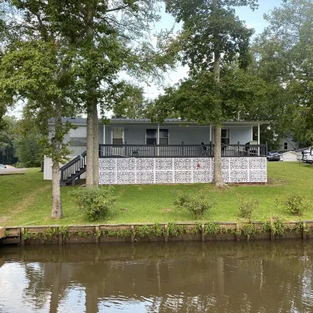 Inspirational Lake Front Escape