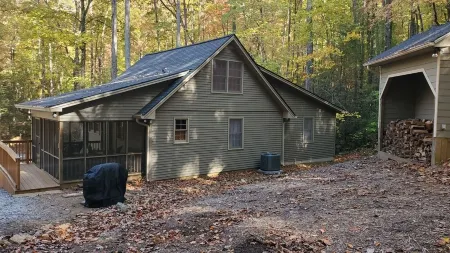 North Georgia Mountains, Dahlonega, Cabin, Wineries, Hunt, Hike, National Forest