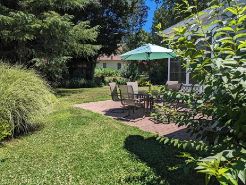 IN TOWN LEWES- NEAR WALKING/BIKING TRAILS /QUIET NEIGHBORHOOD /LINENS INCLUDED