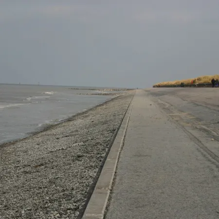 Beach Links Holiday bungalow Prestatyn 400 yards from sandy beach, with Hot Tub