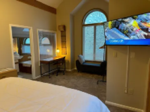 Stunning 2BR with Mountain Views - Nordic Village