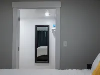 Spacious Basement Apartment Hotels in Eagle Mountain