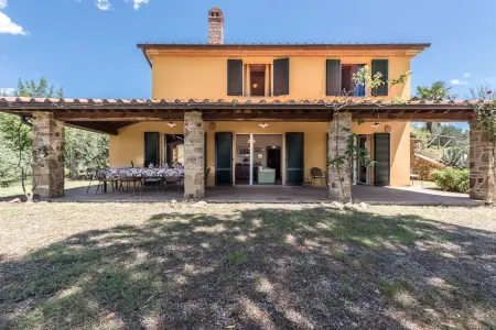 Private Villa in Tuscany 30%OFF Отели в г. Лучиньяно
