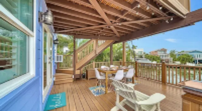 Waterfront, Heated Pool & Spa, Elevator, Dock, Fire Pit, 4-Min Walk to Beach