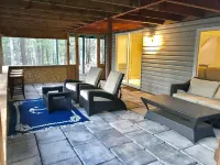 Beautiful 4 Season Lakefront Chalet in the Poconos! Hotels in Lackawaxen Township