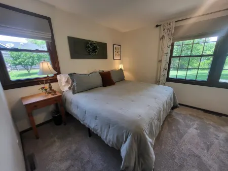 The Groveland Cottage