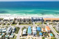 Gulf Views-Near Henderson-Heated Spa-Sleeps 16 +Owner's Quarters ADD on Option - مسبح خاص
