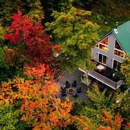 Lakeview☀️Near Stowe🥾4 Bedroom👨‍👩‍👧‍👦Hot Tub🥂Mountain View🏔Canoe🛶Game Room🎱Swimming🏊‍♀️