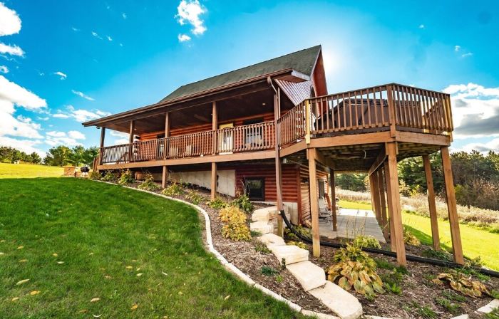 Very Secluded Beautiful Cabin!! Watch The Wildlife And Star Gaze From The Deck!!
