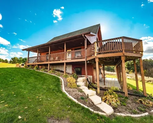 Very Secluded Beautiful Cabin!! Watch The Wildlife And Star Gaze From The Deck!! Hotels in Freeman