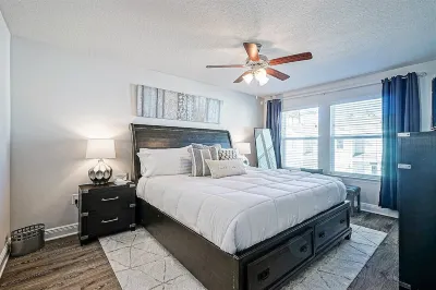 Modern Luxury 3BR Townhome Near Gulf Beaches! Hotels in Miramar Beach